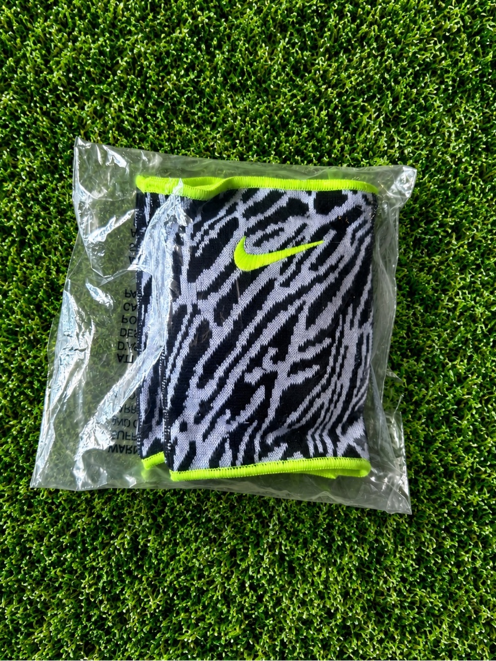 Nike Black & White Zebra Print Knee Pads for any sports NEW (NWT) Unisex
